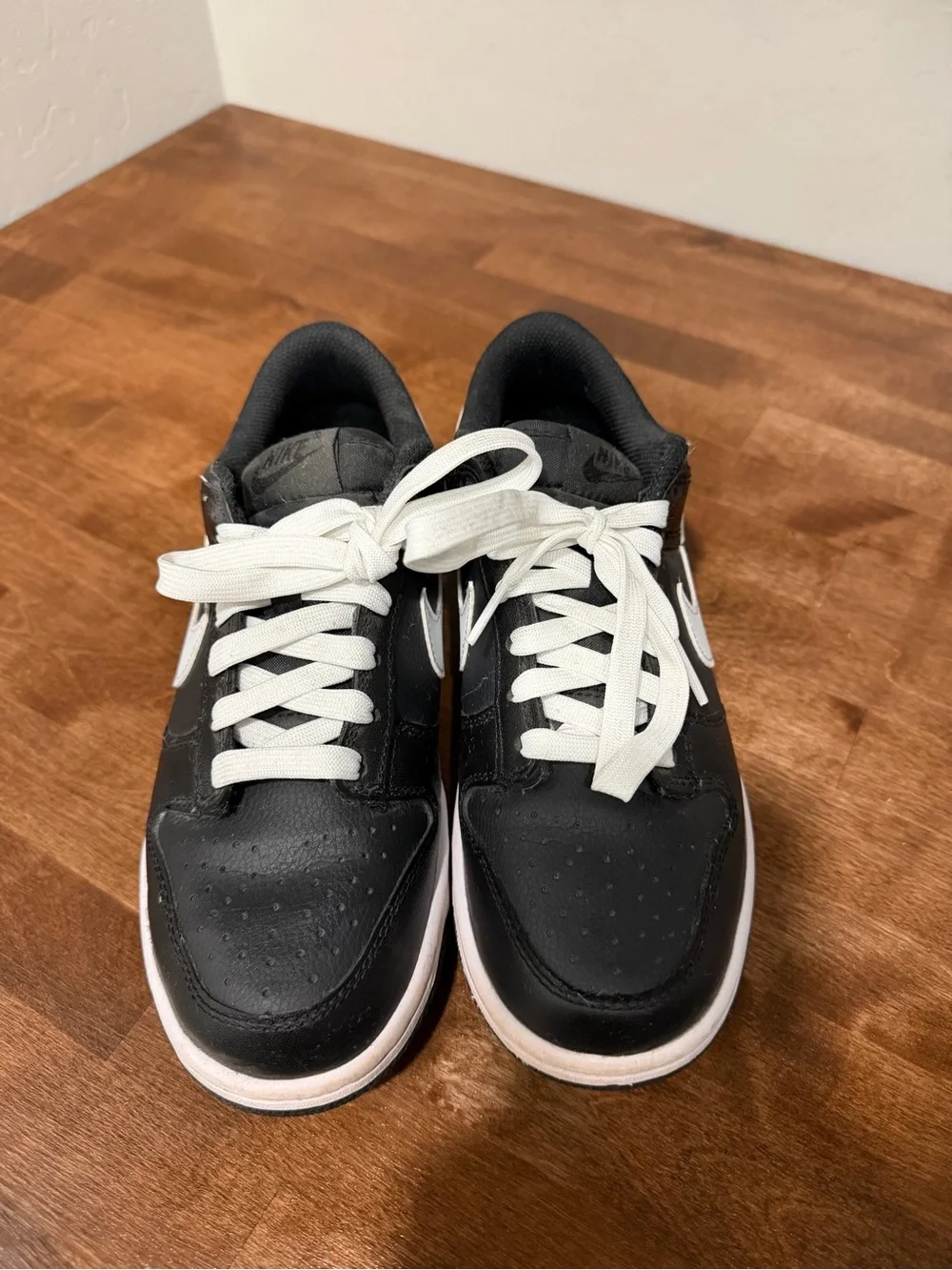 Nike Dunks Low-Top Sneakers in Black & White(6.5 Y/8 W)